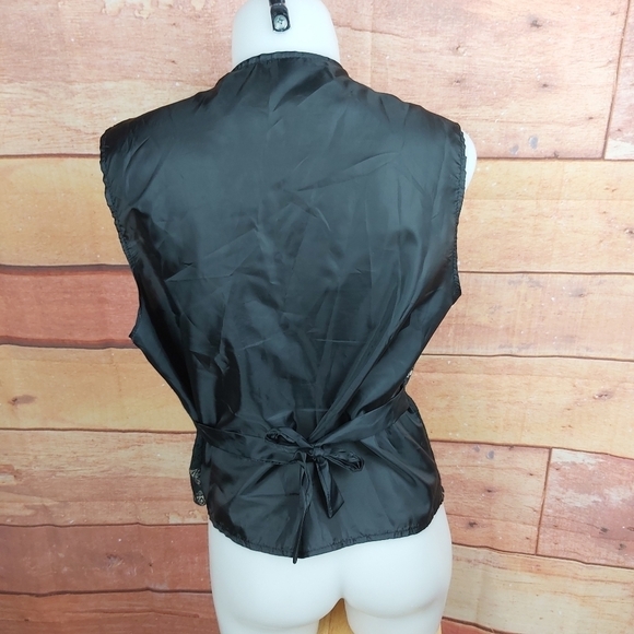 SLEEVELESS Tapestry embroidered vintage vest made in Canada - Picture 4 of 7